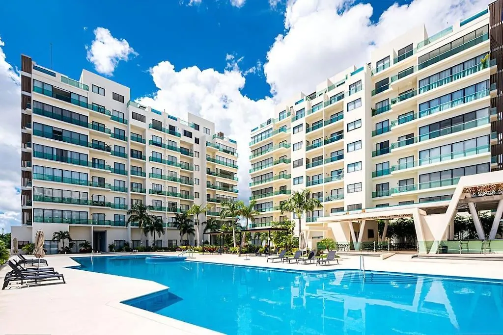 2 Rooms, Pools, Tennis, Spa, Gym, Petpark, Jacuzzi Playa del Carmen